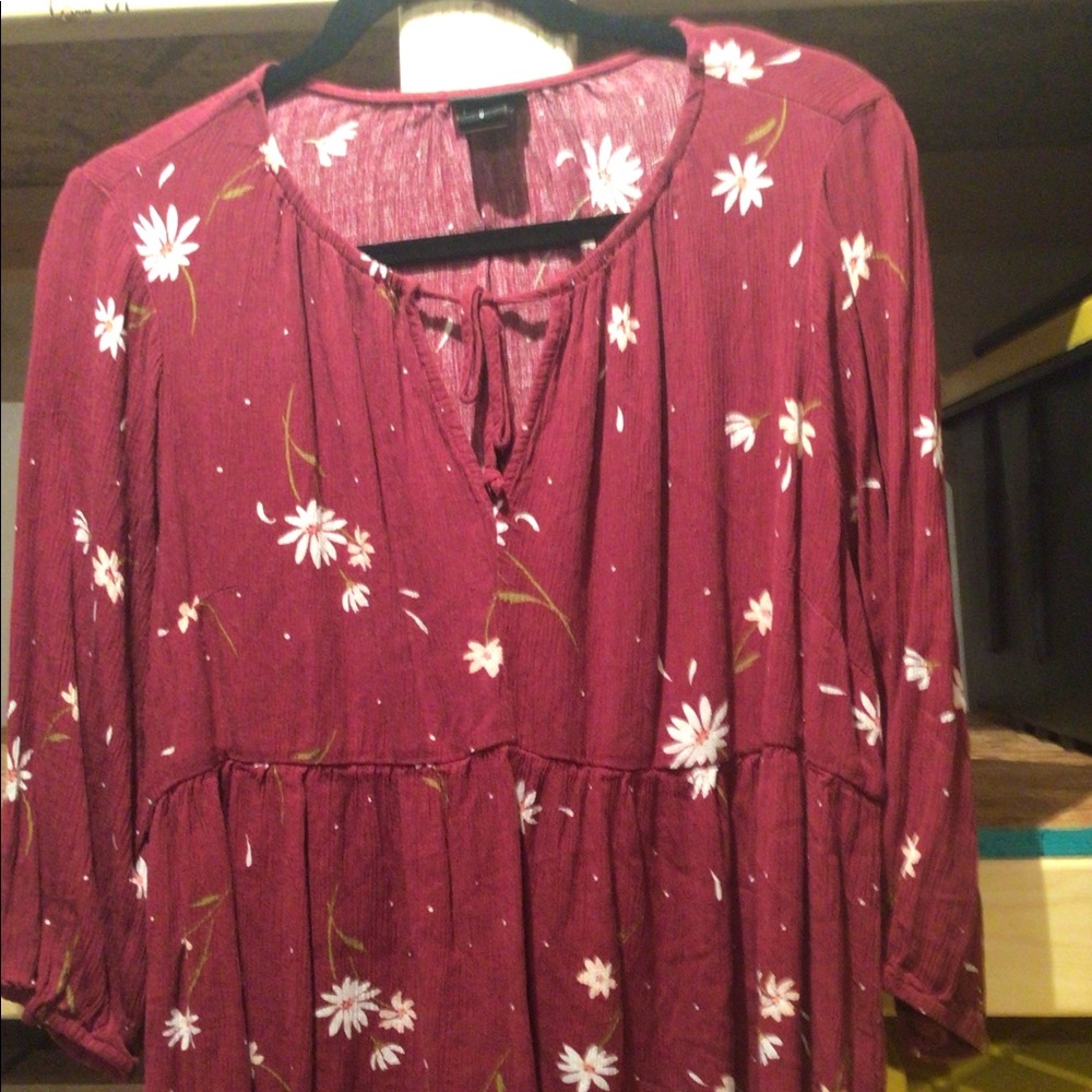 TORRID peasant top burgundy floral size 0